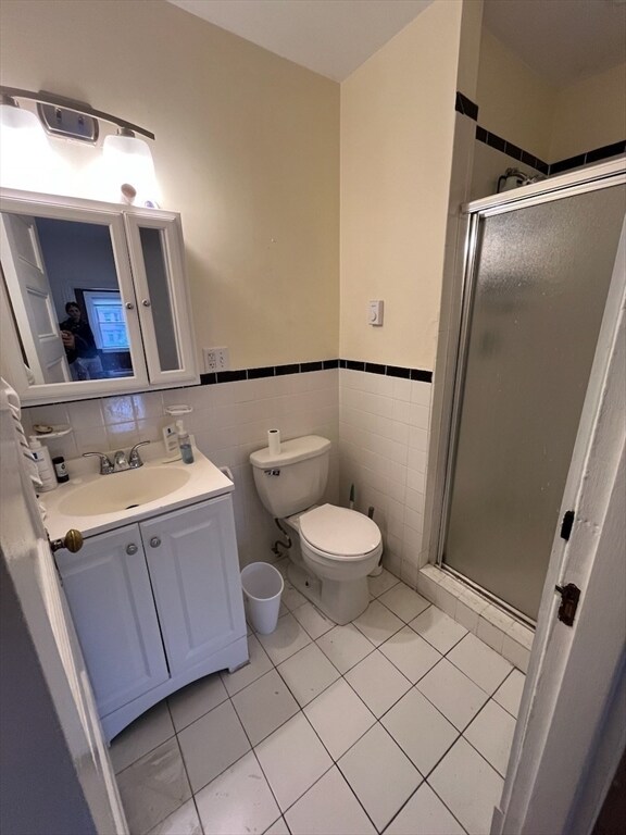 Building Photo - 915 Beacon St