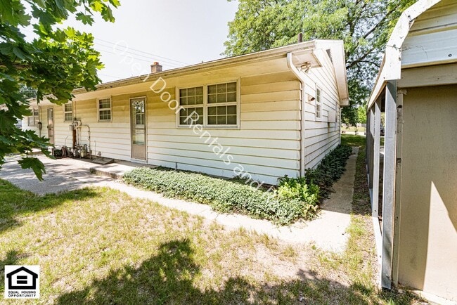 Building Photo - 5121 Ardmore Ave