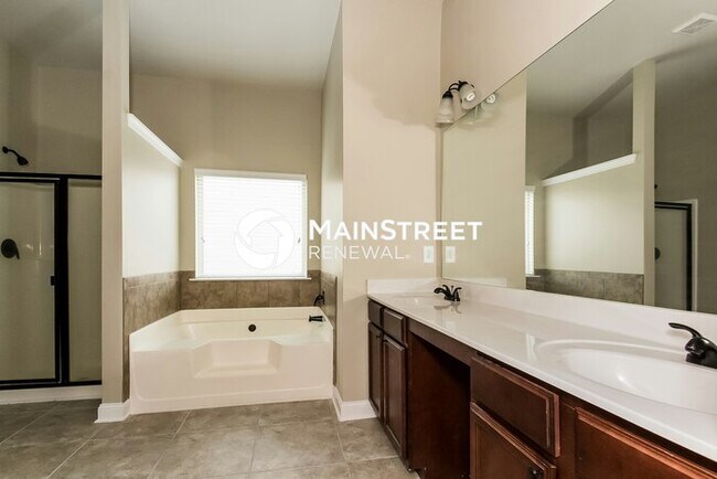 Building Photo - 3 Bedroom Pet-Friendly Home in Decatur, GA with Main Street Renewal