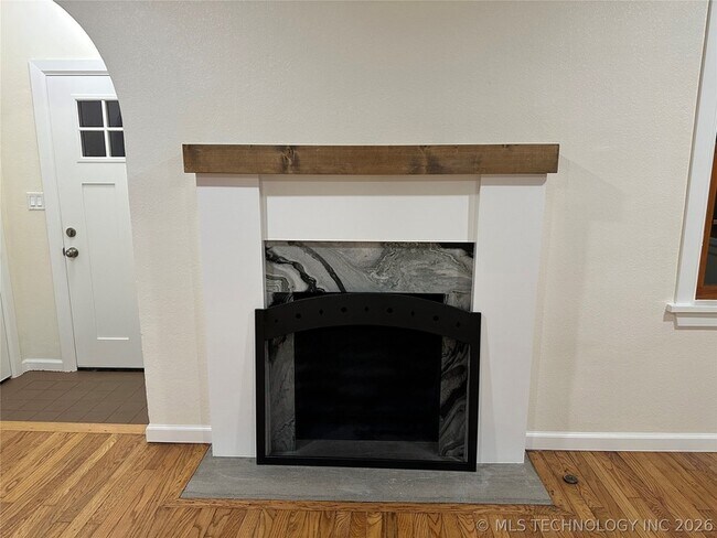 Building Photo - 1235 S Gary Pl