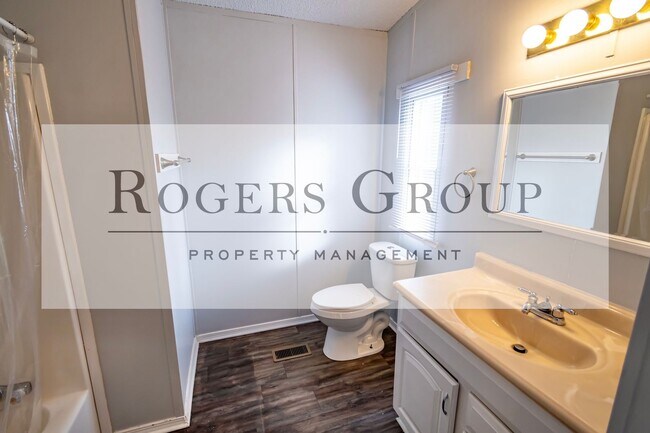 Building Photo - 1450 Ferrells Bridge Rd