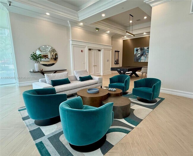 Building Photo - 16500 Collins Ave