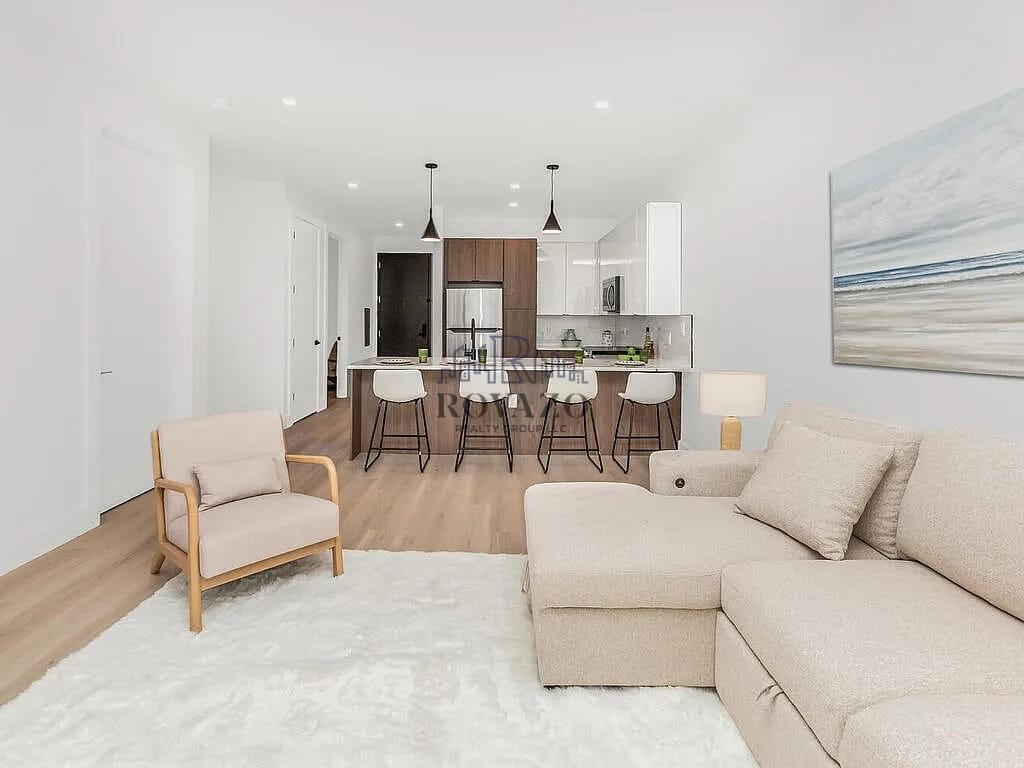 Building Photo - 19 Livingston St