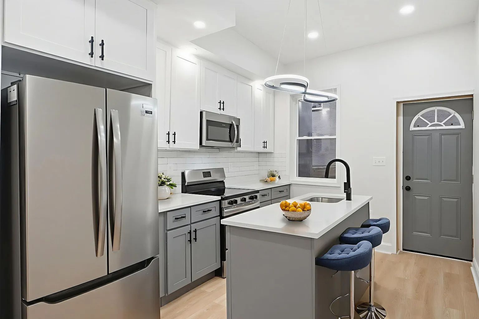 Building Photo - 744 N Patterson Park Ave