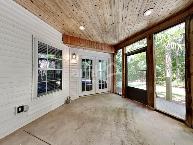 Building Photo - 1520 Arden Court