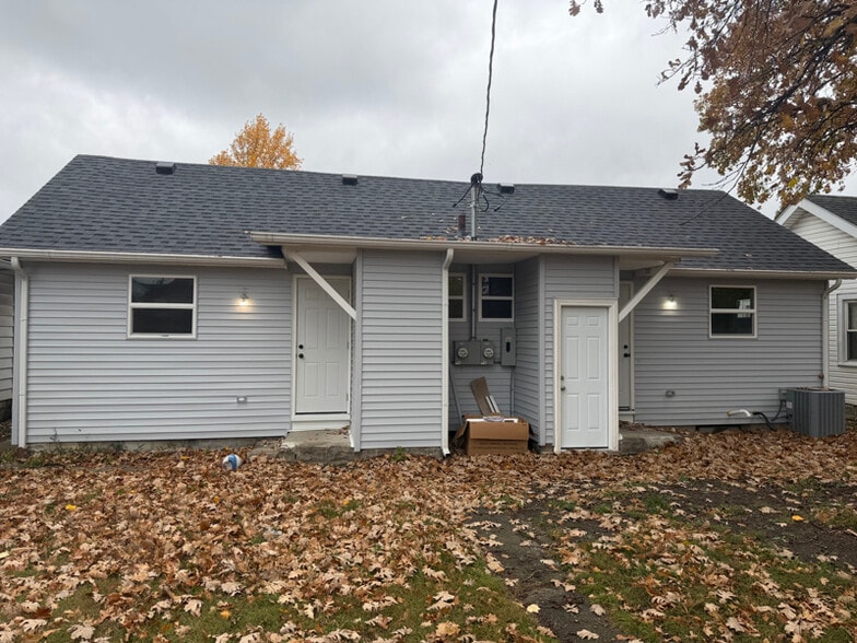 Building Photo - 1617 Lawton Ave