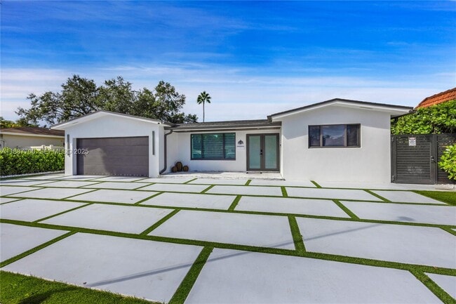 Building Photo - 5501 McKinley St