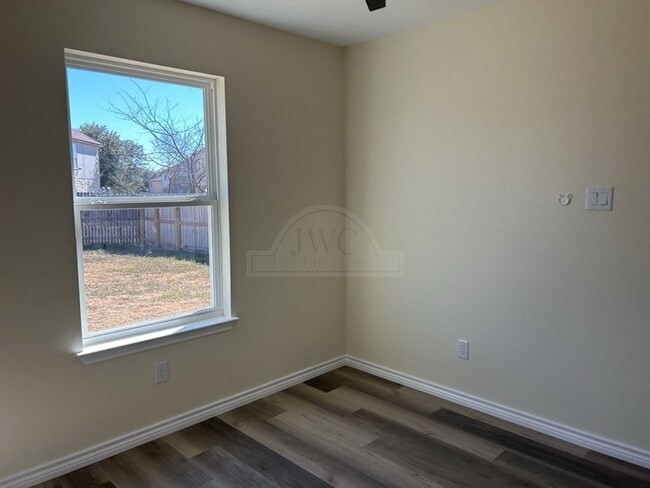 Building Photo - 5224 Rose Gdn Lp