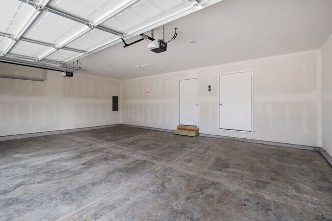 Building Photo - 770 Cherokee Wy