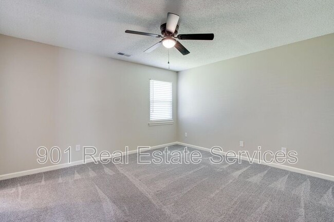 Building Photo - 6934 Southknoll Ave