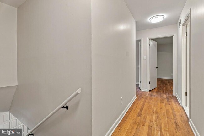 Building Photo - 4631 Hawksbury Rd