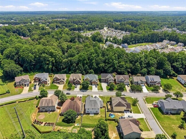 Building Photo - 3320 Pebble Ridge Ln