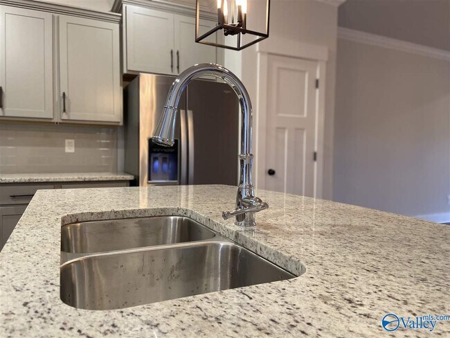 Building Photo - 440 Legend Oak Way SW