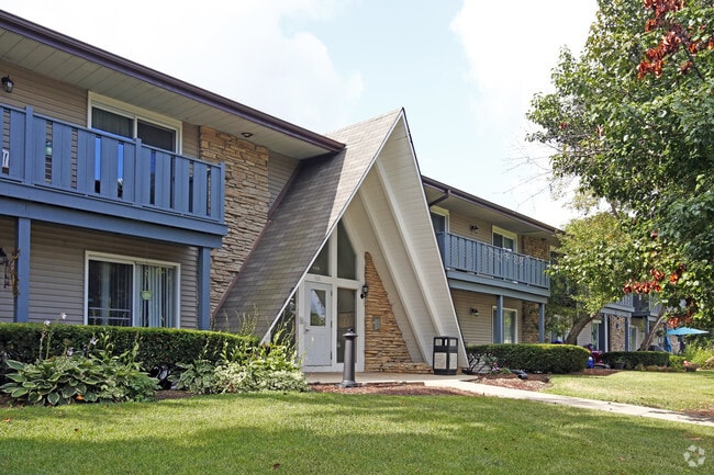 Building Photo - Oak Knoll Apartments