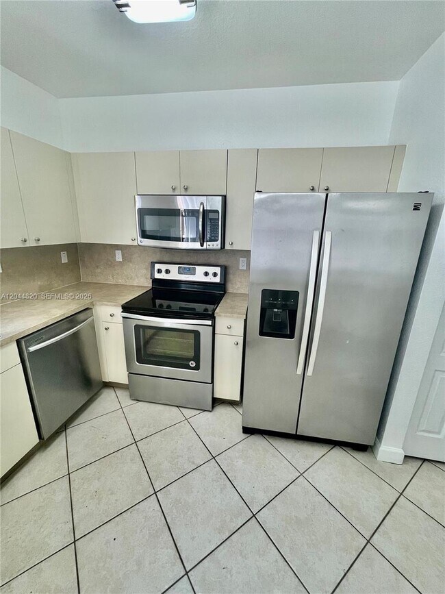 Building Photo - 21477 SW 85th Psge