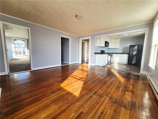 Building Photo - 81 Genesee St