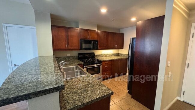 Building Photo - 530 K St