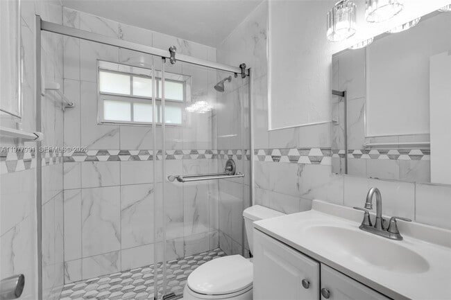 Building Photo - 6863 SW 21st St