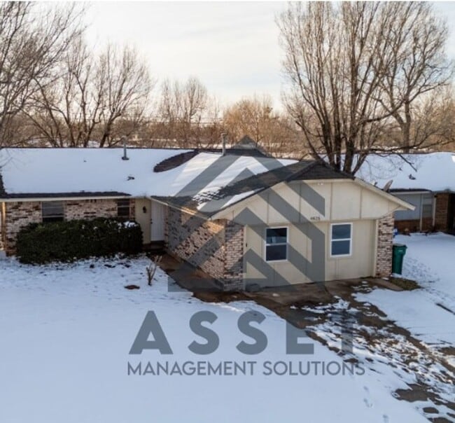 Building Photo - Spacious 5-Bedroom Home Near Tinker AFB and Local Parks