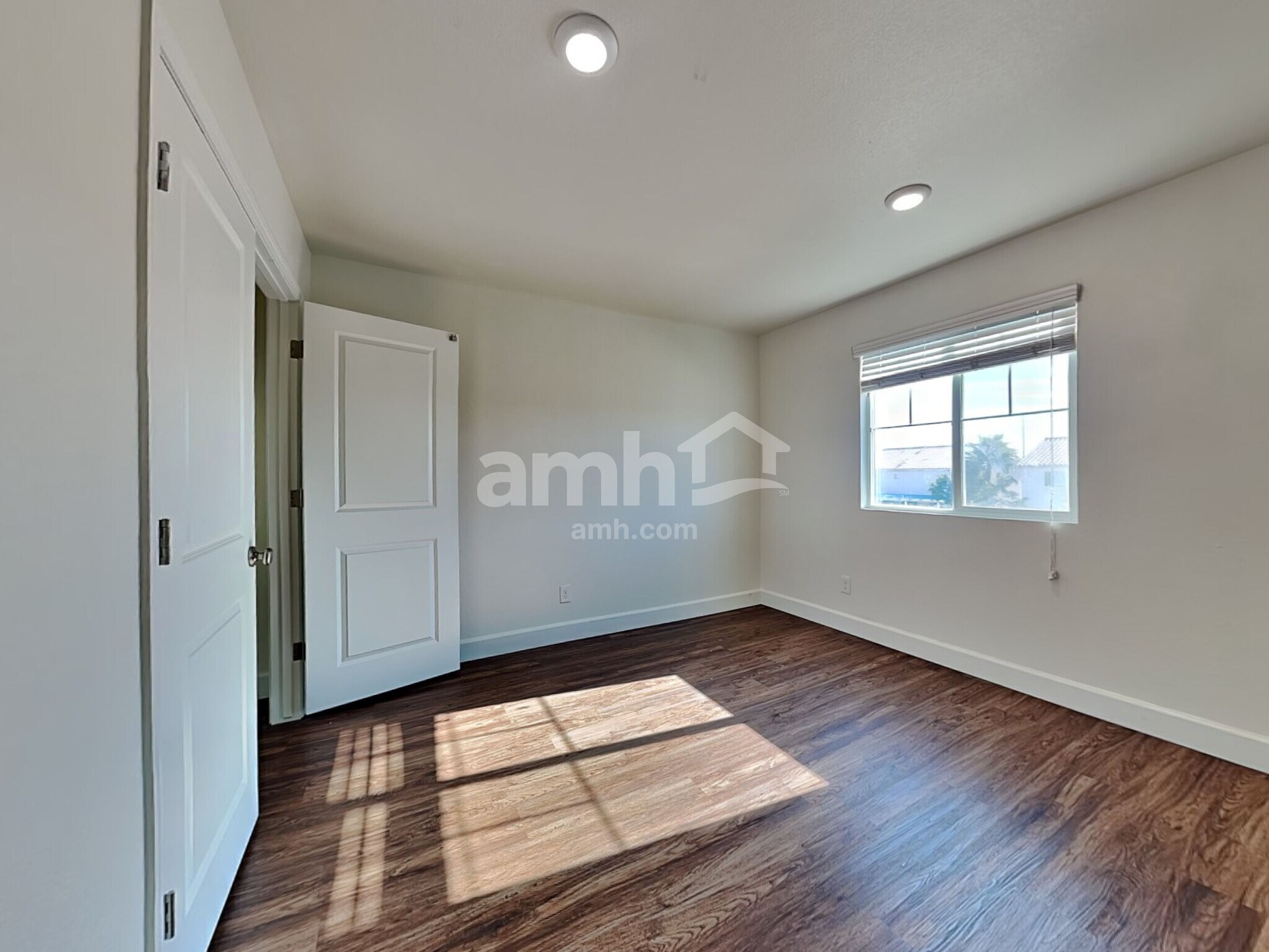 Building Photo - 1805 Viaggio Ave
