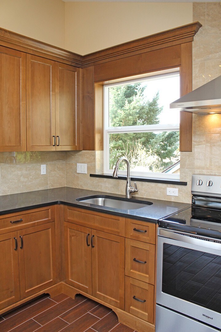 Building Photo - 3639 SE 73rd Ave