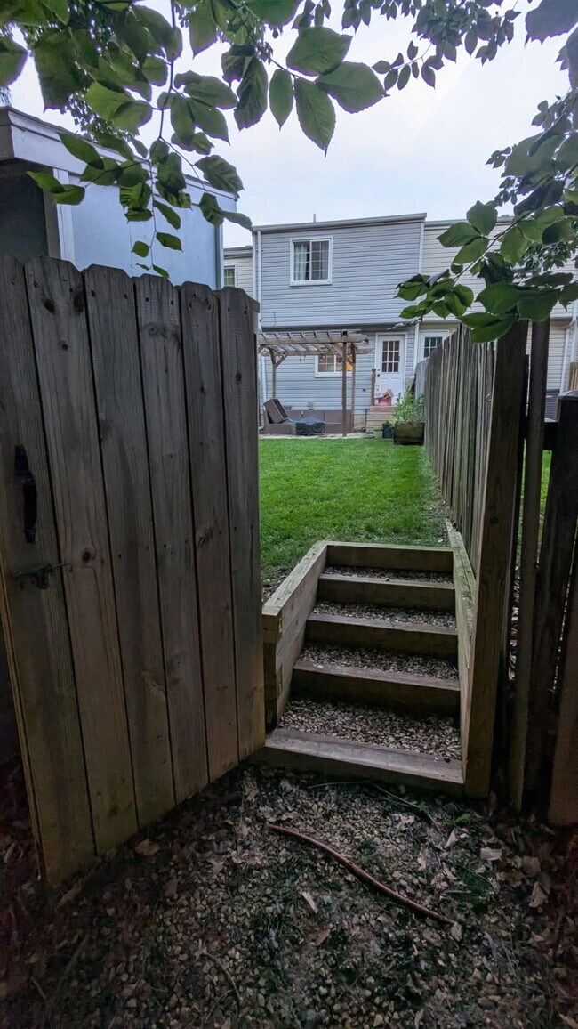Building Photo - 106 Long Meadow Ct
