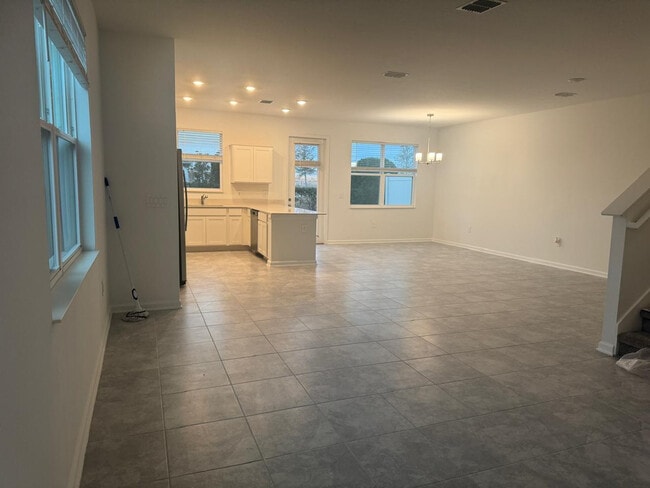 Building Photo - 240 Bogey Dr