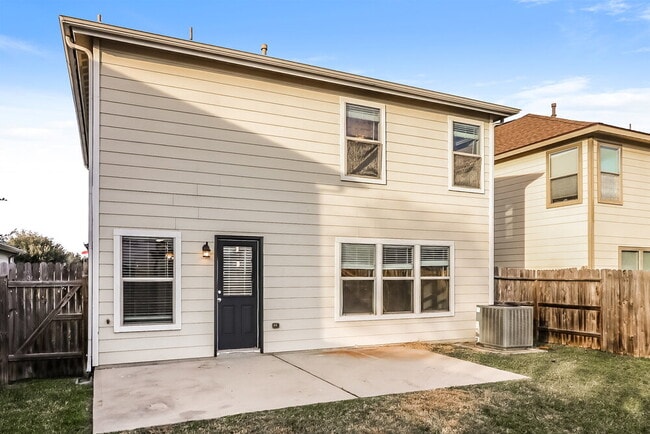 Building Photo - 18427 Westgate Pasture Ln