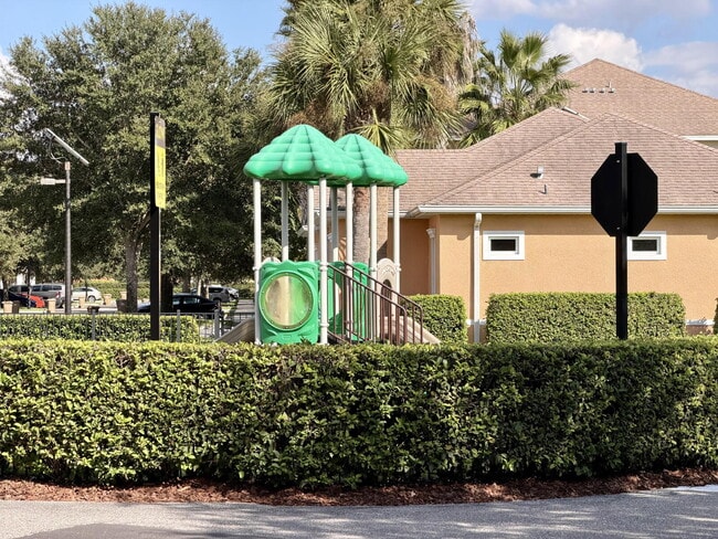 Building Photo - Furnished 3BR Townhome in Clermont