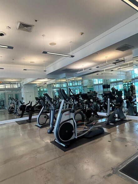 Building Photo - 90 SW 3rd St