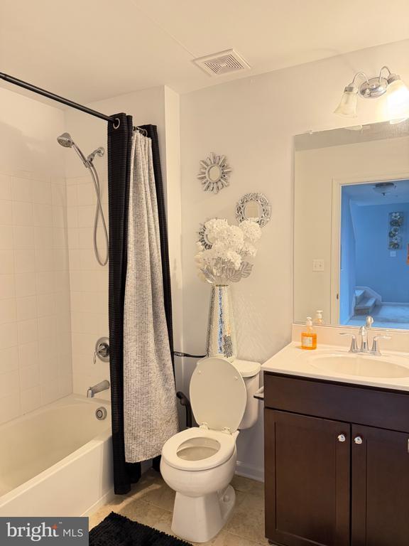 Building Photo - 5914 Krantz Dr