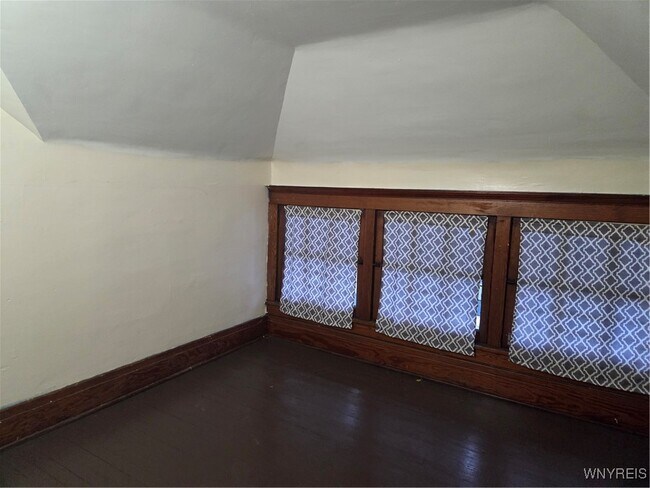 Building Photo - 168 Rodney Ave