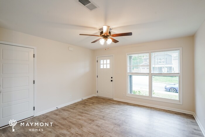 Building Photo - 1210 Cottonwood Dr