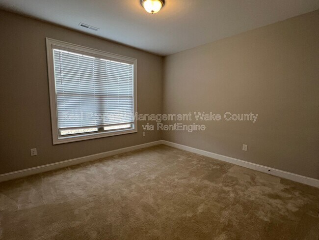 Building Photo - 1351 Gilwood Dr