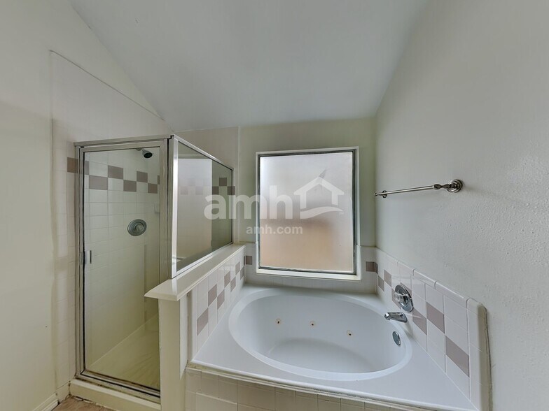 Building Photo - 6027 Coventry Falls