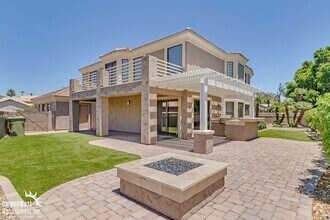 Building Photo - Modern 3bdm 3ba Home with Stylish Upgrades
