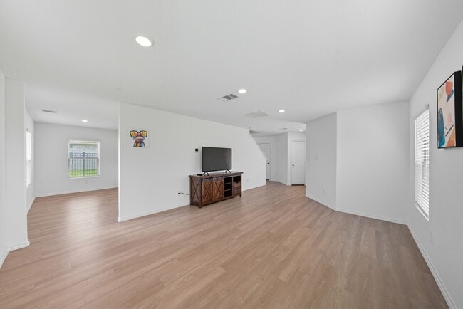 Building Photo - 32506 Orchard Haze Dr