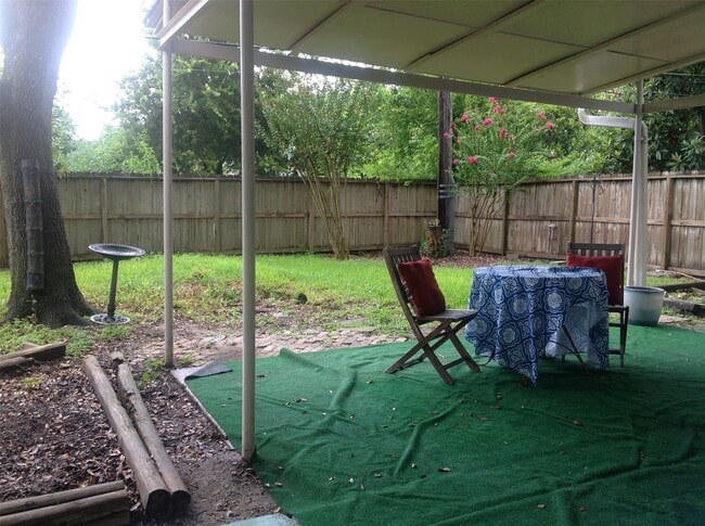 Building Photo - 7427 Tanager St