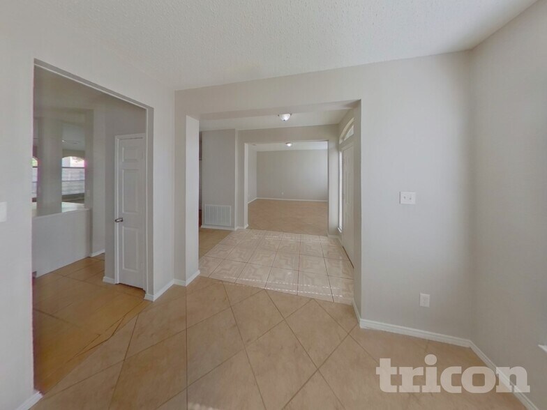 Building Photo - 1626 Rancho Dr