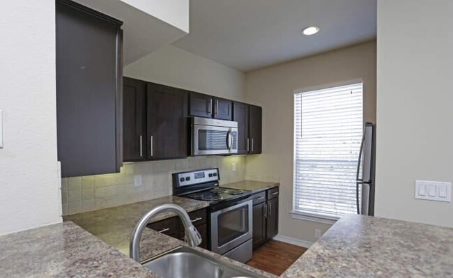 Building Photo - 1 bedroom in Dallas TX 75287