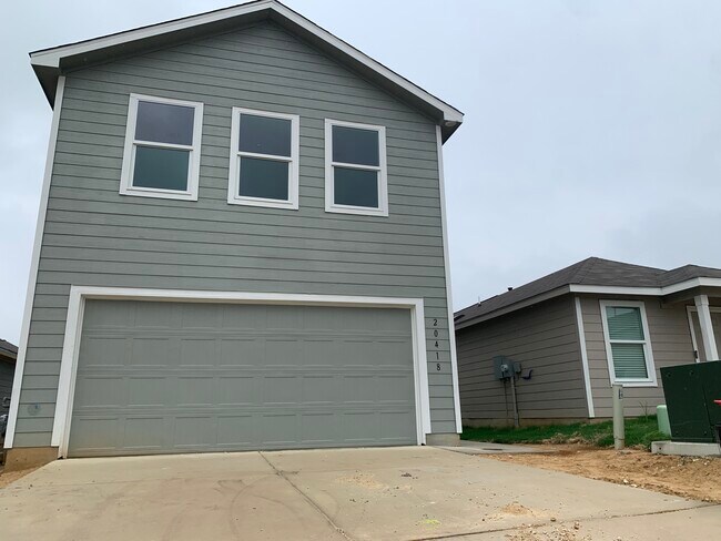 Front Elevation - 20418 Onyx Ring