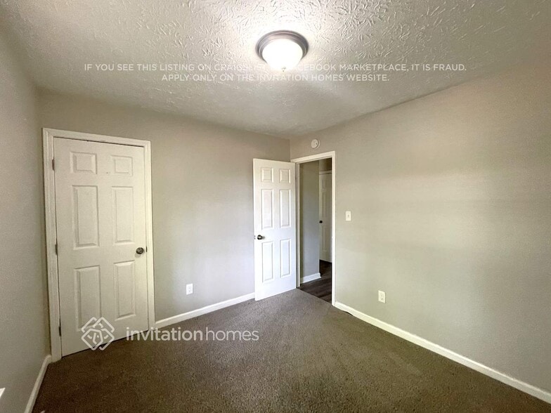 Building Photo - 127 Cobblestone Ct