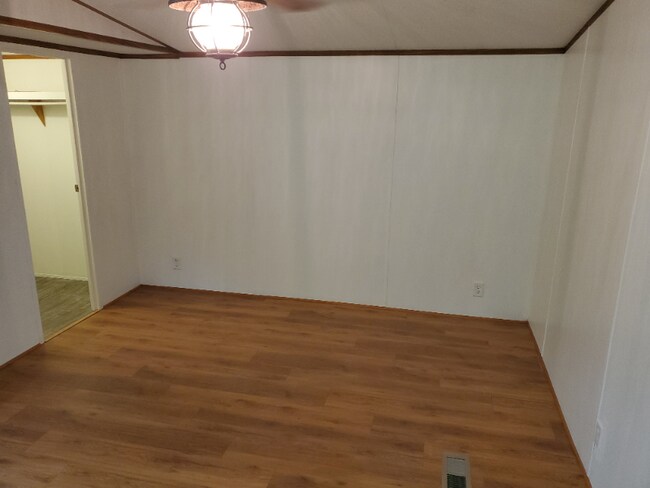 Building Photo - 148 Old Tunnel Rd