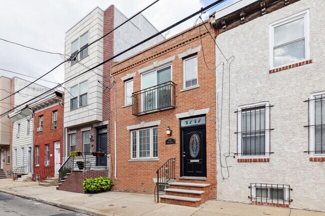 Primary Photo - 1717 Annin St