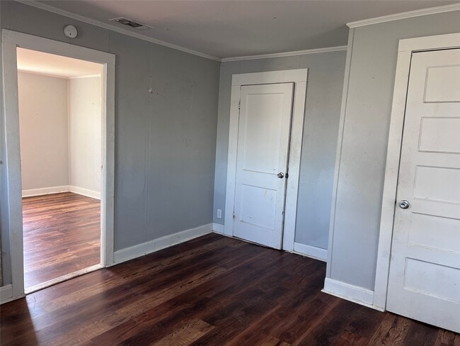Building Photo - 507 Harrison Ln