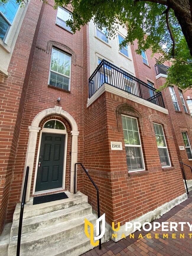 Building Photo - 15831 Breedlove Pl