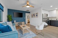 Building Photo - 4407 N 13th Pl