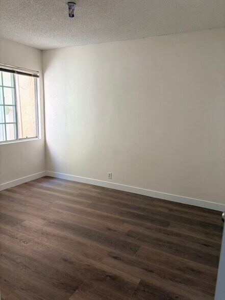 Building Photo - 1841 S Sierra Vista Ave