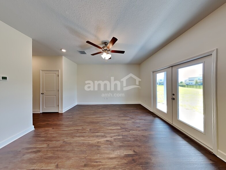 Building Photo - 2118 Saffron Walden Dr