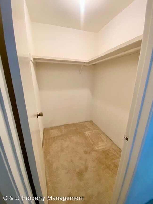 Building Photo - 2 br, 1 bath House - 1250 E Shaw Ave #217